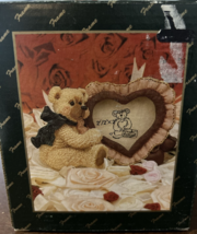 Shelly Bear 30037 Figurine Picture Frame Heart Shape Heartfelt Handpainted - $13.49