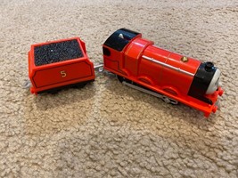 Thomas &amp; Friends JAMES + TENDER # 5 Red Motorized Trackmaster 2013 Train - £7.46 GBP