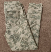 Women&#39;s Jeans Code Bleu Size 10 Camouflage Green - $27.00