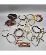 Boho Bracelet Lot (18) Stretch Panel Cuff Beaded Shell Charm Wood - $743.65 MXN
