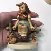 HUMMEL FIGURINE &quot;JUST RESTING&quot; GIRL SITTING ON BENCH 112 3/0 Vintage - $16.83
