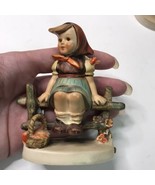 HUMMEL FIGURINE &quot;JUST RESTING&quot; GIRL SITTING ON BENCH 112 3/0 Vintage - £13.20 GBP