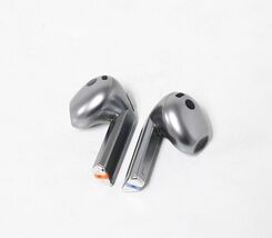 Samsung Galaxy Buds3 SM-R530 Wireless Earbuds - Silver image 2