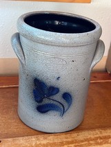 Rockdale Union Stoneware Gray w Blue Heart Art Pottery Crock w Betty and Chip Ju - £18.97 GBP