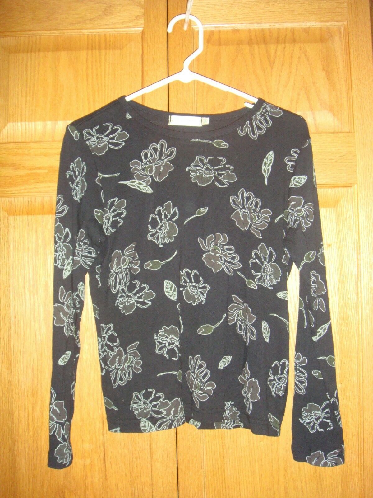 FRESH PRODUCE Top S Black Floral Long Sleeve Top - $14.99