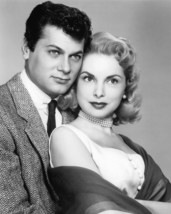 Tony Curtis, Janet Leigh 16x20 Poster - £15.72 GBP