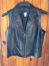 Vintage Women’s Large Wilson’s Black Leather 90s Y2K Vest - $1,254.26 MXN