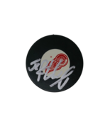 Darren McCarty Signed Detroit Red Wings Puck - $734.64 MXN