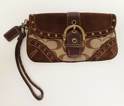 COACH SOHO Suede Signature Wristlet Studded Buckle Flap With Hangtag Brown Beige - £39.07 GBP