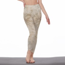 Women&#39;s Leggings Daisies Beige 2 Size S-5XL Available - £23.62 GBP