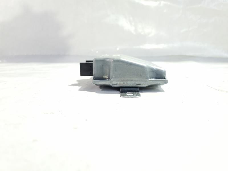 2018 Maserati Levante OEM 56029583 Volt Stabilizer Control Module   Item image 7