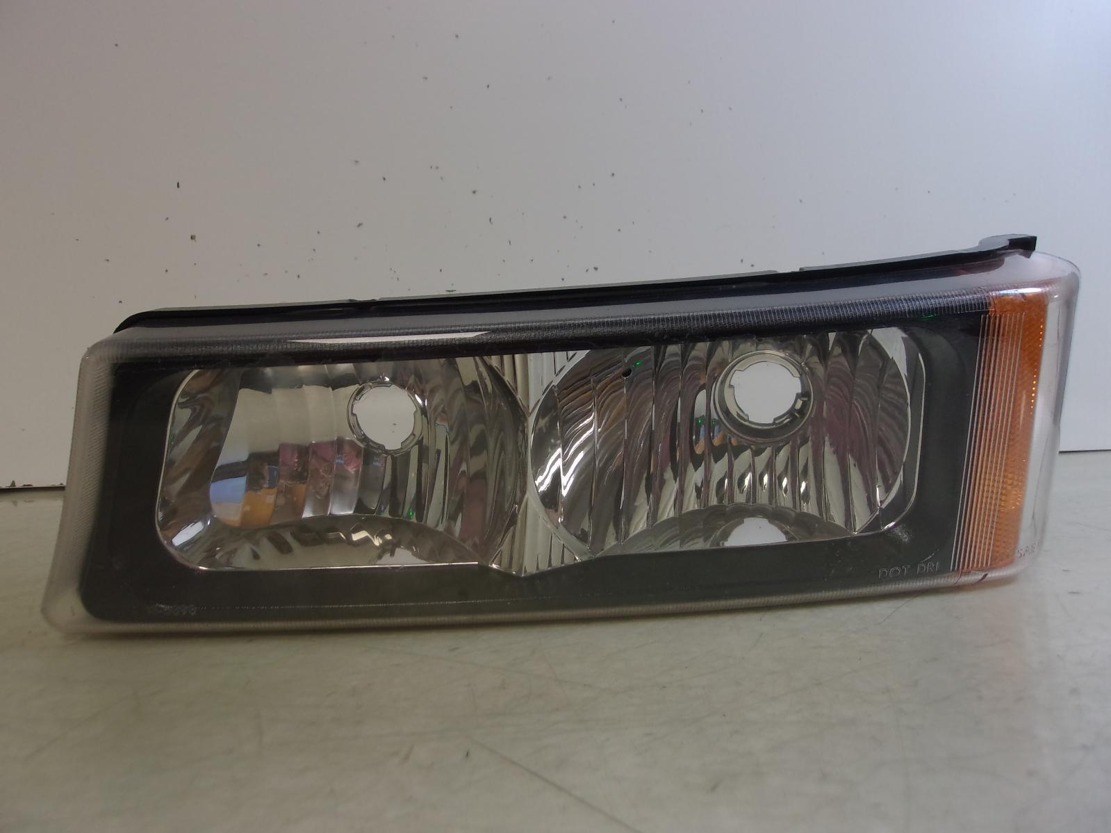 Fits 2003 - 2007 Chevrolet Silverado / Avalanche Driver LH Park Lamp Tur... - $14.70