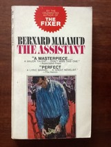 THE ASSISTANT - Bernard Malamud - Novel - YOUNG ITALIAN MAN HELPS JEWISH... - £2.34 GBP