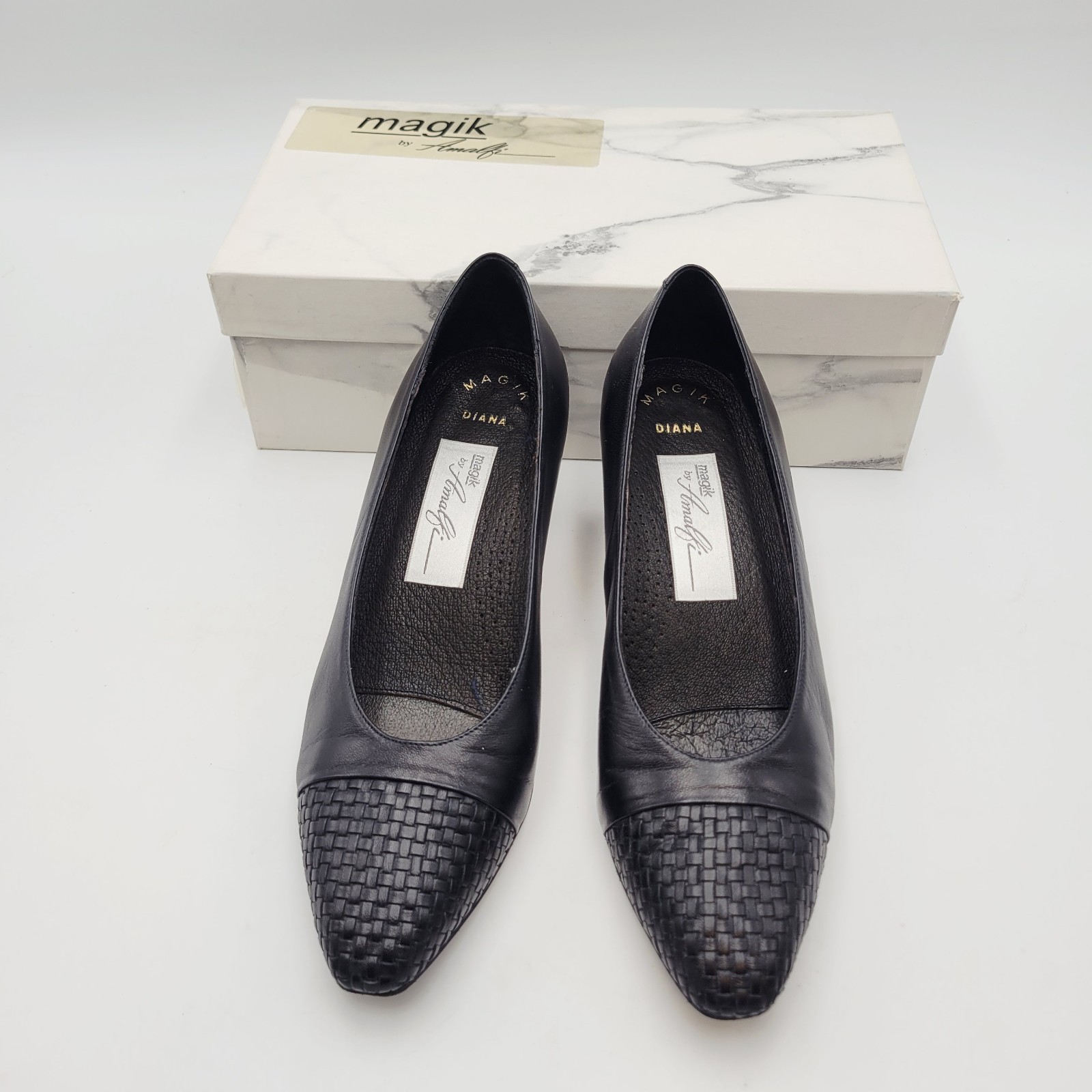 Amalfi by Rangoni Women Black Leather Pumps Heel 7.5 Narrow Career Woven Cap Toe Item image 2