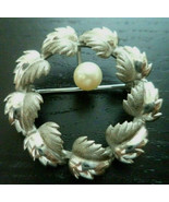 Vintage 925 sterling silver faux pearl leaf wreath round Brooch Pin 1 3/8&quot; - £11.62 GBP