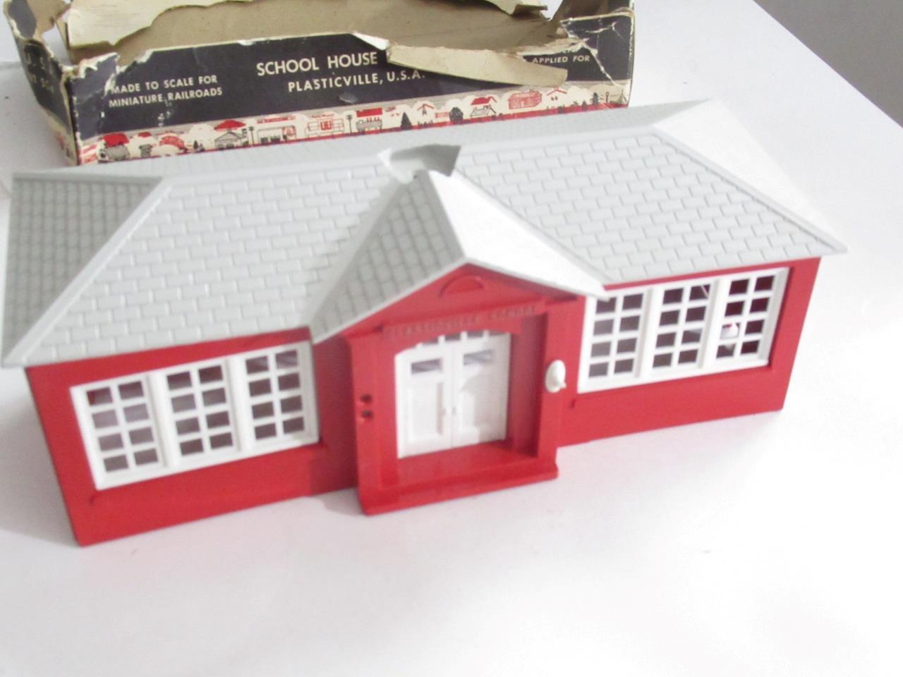 VINTAGE PLASTICVILLE 0/027  - SC-4 SCHOOL HOUSE KIT- INCOMPLETE - M58 - $7.17