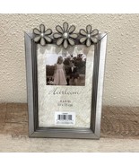 BURNES OF BOSTON Silver Tone 3 Enameled Daisy W/ Pearl 4”x6” Picture Frame - £10.11 GBP