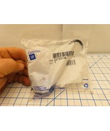 GM 22753134 Diesel Exhaust Fluid DEF Tank Cap Factory Sealed - $369.39 MXN