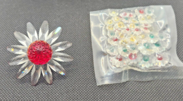 Swarovski Crystal RED MARGUERITE DAISY with MINI FLOWERS in Original Box - $44.55