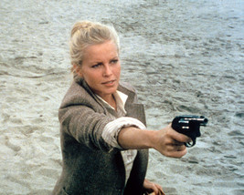 Cheryl Ladd points gun on beach 8x10 Photo Charlie&#39;s Angels - £6.36 GBP