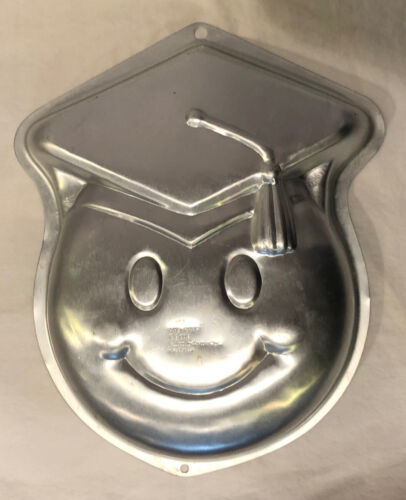 Primary image for 2003 Wilton Aluminum Baking Cake Mold- Happy Face Graduate Pre Owned VGC!