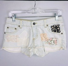 Carmar Womens 25 Light Wash Patchwork Jean Shorts Fringed Hem - $24.29