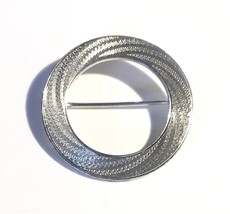 Vintage LaMode Engraved Sterling Silver Circle Pin - £19.19 GBP