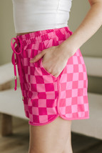 Rose Checkered Drawstring Elastic Waist Casual Shorts - $227.96 MXN