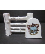VINTAGE FOREIGN CRESTED WARE NEW BRADWELL CREST FENCE &amp; TOMBSTONE FIGURINE - £8.00 GBP