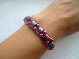 Vintage Jewelry Magnetic Hematite Healing Pink Bead Stretch BRACELET Bangle cuff - £9.88 GBP