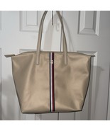 TOMMY HILFIGER Large Zip Nylon Signature Stripe Tote Bag Purse Tan New - $1,770.83 MXN
