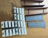 HO Scale Life-Like Power-Loc Risers And Bridge Rails 30 Pieces - £13.35 GBP