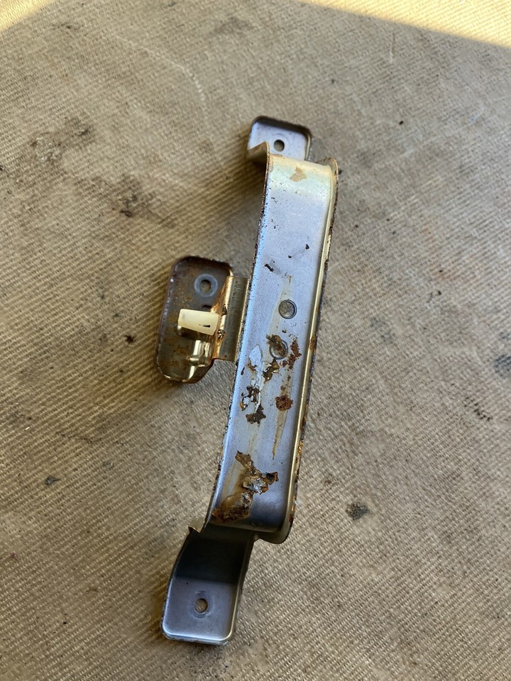 92-96 Honda Prelude Left Driver Side Pull Handle Bracket Door Panel Bracket - $19.79