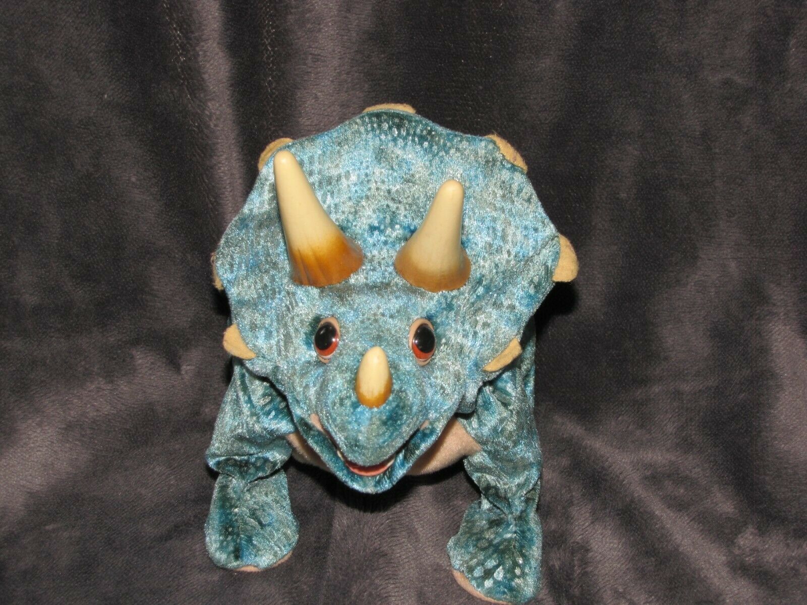 2009 Hasbro Playskool Hatchlings Baby Dinosaur Walking Triceratops With Sounds
