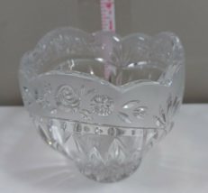 3 1/2 inch lead crystal candy, trinket, serving dish with flowers - £15.58 GBP