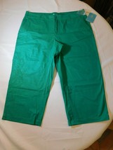 Caribbean Joe Island Supply Women&#39;s Capri Crop Pants Petite 14 Green 111383 NWT - £19.71 GBP