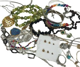 Small Lot of Vintage To Modern Jewelry Some Signed Love Peggy LC LA Sabona - £13.99 GBP