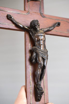 ⭐ Large vintage  crucifix ,religious wall cross ⭐ - £51.56 GBP