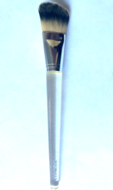 CLINIQUE FOUNDATION BRUSH FREE SHIPPING RARE - $35.15