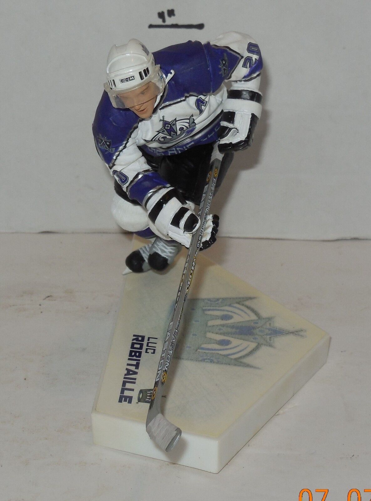 Primary image for McFarlane NHL Series 8 Luc Robitaille Action Figure VHTF Los Angeles Kings