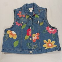 Susan Bristol Casuals Women's Blue Denim Vest Button Up Floral Size Large image 13