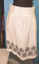 NWT Dressbarn Woman Size XL White Elastic Skirt Black Embroidered Border Belt - £18.05 GBP