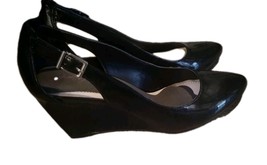 BCBG Black Patent Slingback Wedge Heels – Size 8 B - $111.27 MXN