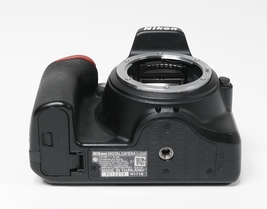Nikon D3500 24.2MP Digital SLR Camera - Black (Body Only) READ image 10