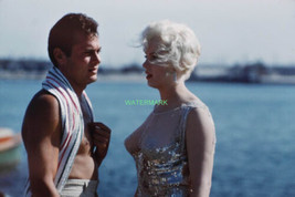 Marilyn Monroe During The Filming Of Some Like It Hot Publicity Photo 8x10 - £7.88 GBP