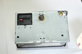 2004-2010 VOLKSWAGEN TOUAREG AM FM CD RADIO RECEIVER HEAD UNIT J1828 image 6