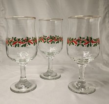 Arby&#39;s Libbey Holly Berry Wine Glasses Gold Rim Christmas Set of 4 80s 12oz - $16.40