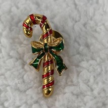 Vintage Avon Christmas Candy Cane Brooch 1&quot; Pin Red Green Enamel Gold Tone Label - £6.32 GBP