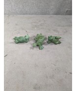 Lot of 3 Small Vintage Ceramic Green Frogs Posing 1.5&quot; - £9.47 GBP