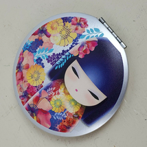 Vintage COMPACT Kimmidoll 2.75&quot; Floral w/ Mirrors - £9.10 GBP